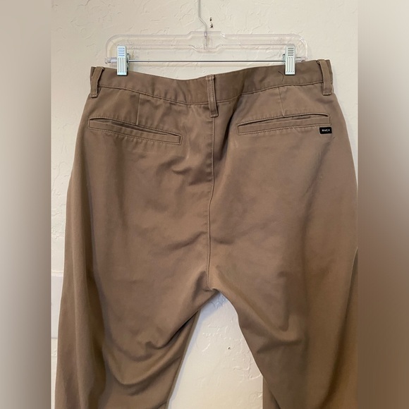 RVCA men’s weekend chino pant in dark khaki. 36. GUC. - Picture 9 of 16